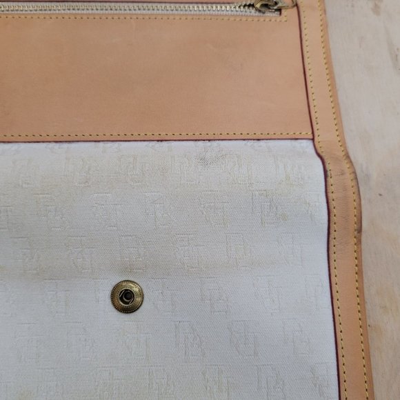 Dooney & Bourke Signature Monogram Tri Fold Wallet Cream Canvas Tan Leather Trim - Picture 11 of 14